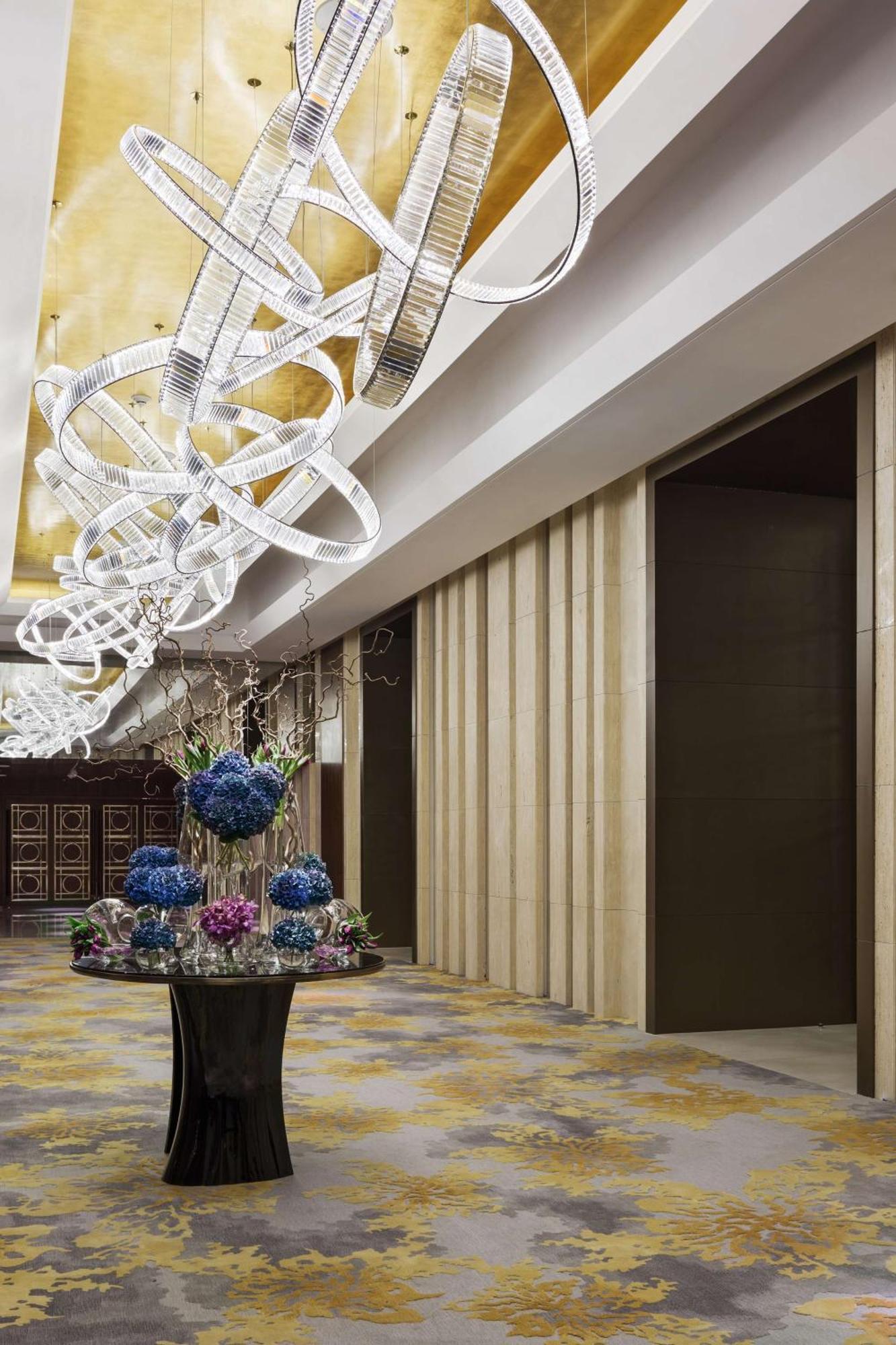 Hyatt Regency Riyadh Olaya Ngoại thất bức ảnh The lobby of the hotel