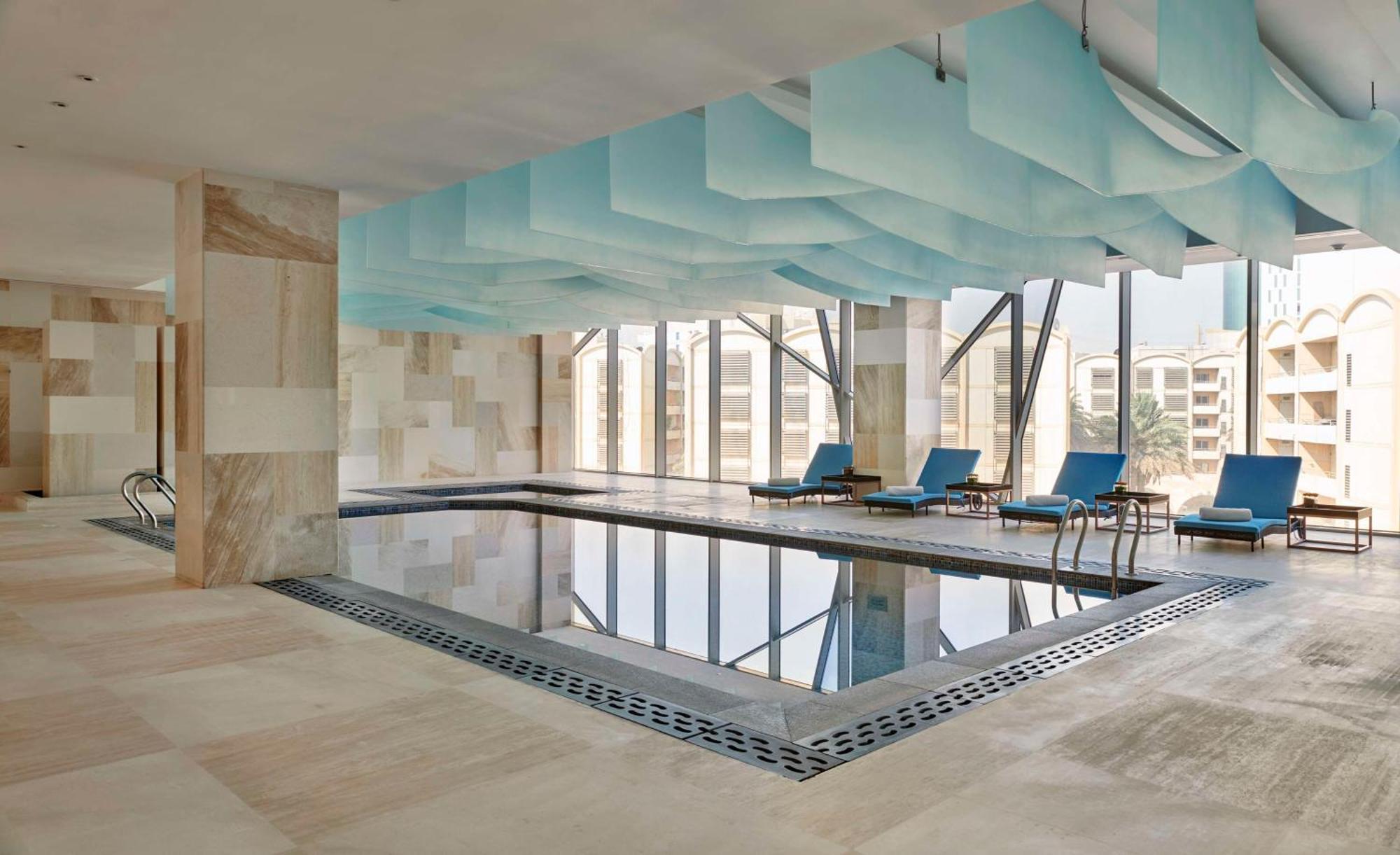 Hyatt Regency Riyadh Olaya Ngoại thất bức ảnh The swimming pool at the hotel