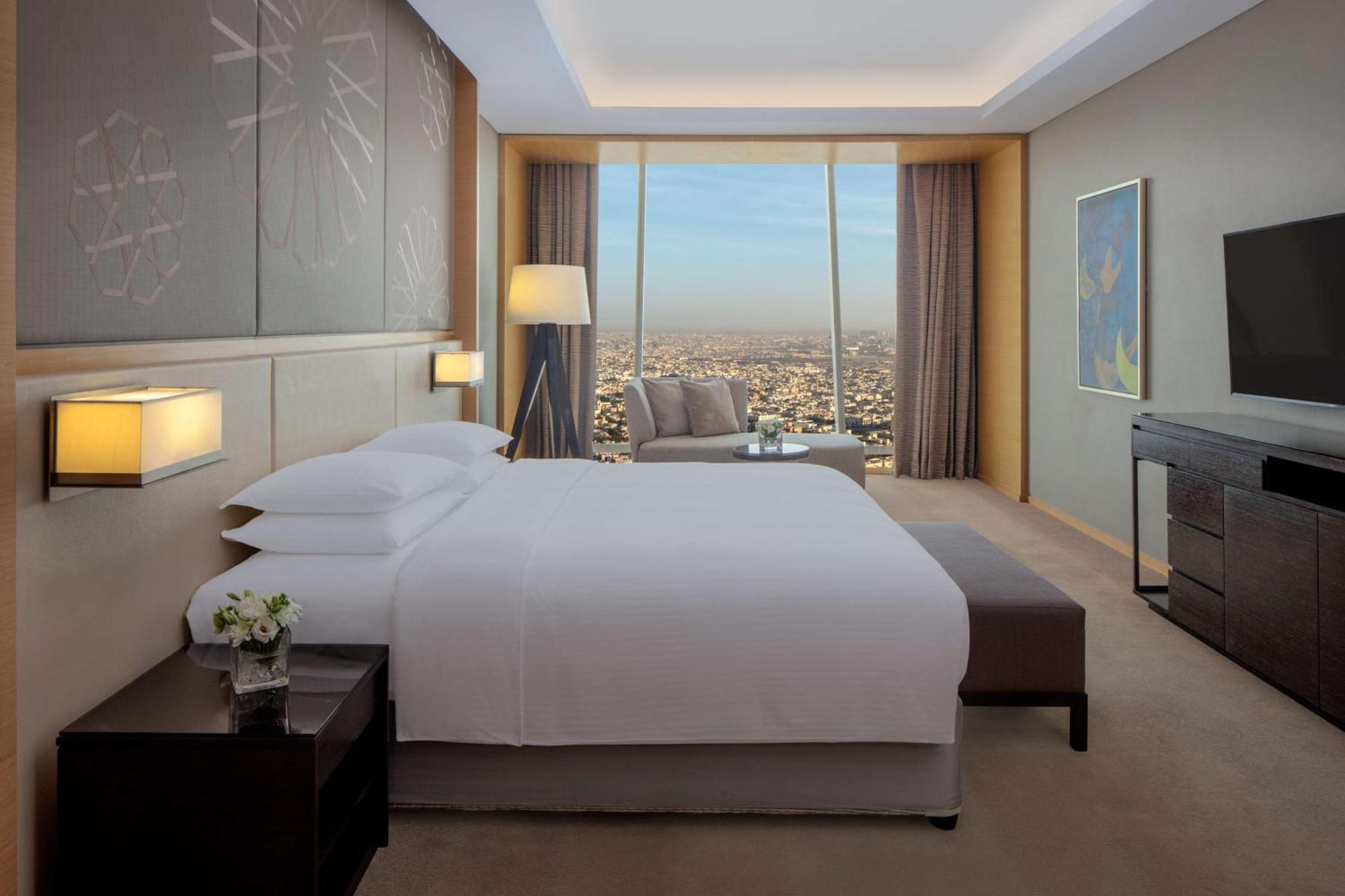 Hyatt Regency Riyadh Olaya Ngoại thất bức ảnh Deluxe King
