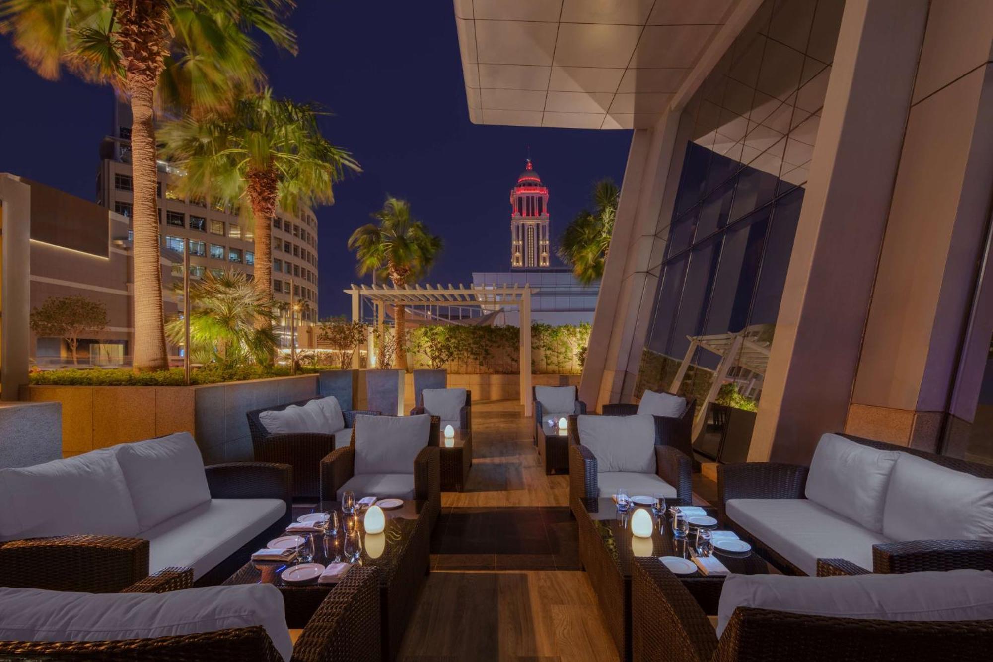 Hyatt Regency Riyadh Olaya Ngoại thất bức ảnh The Terrace at the St. Regis