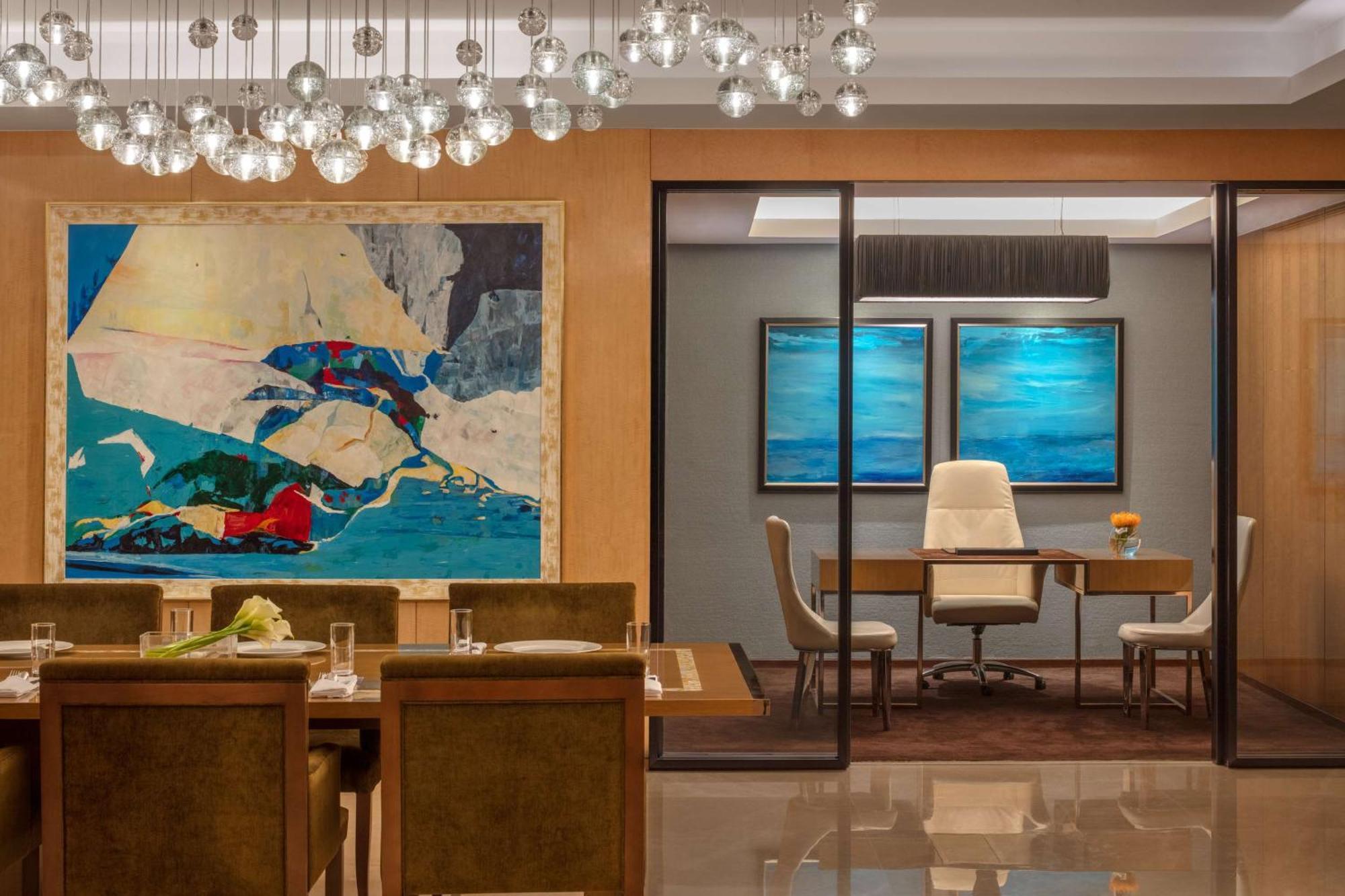 Hyatt Regency Riyadh Olaya Ngoại thất bức ảnh The interior of the office of the Prime Minister of the Republic of Cyprus