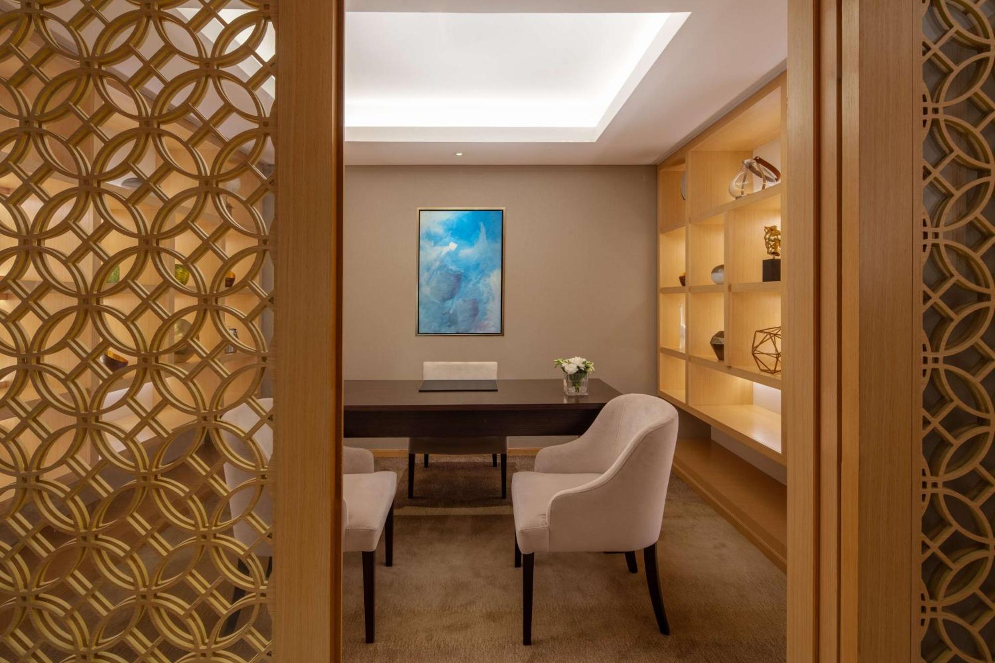 Hyatt Regency Riyadh Olaya Ngoại thất bức ảnh The study